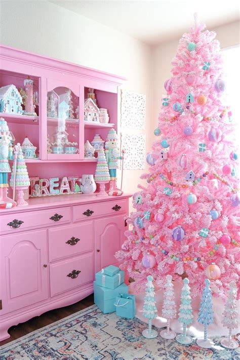 56 Cute Pink Christmas Tree Decoration Ideas You Will Totally Love