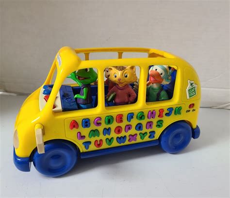 LeapFrog Fun And Learn Musical Phonics School Bus 2001 W/