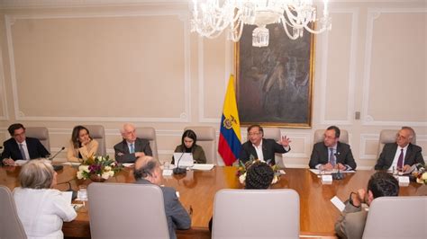 funciones de los ministros en colombia