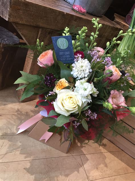 funeral flowers delivered in swindon
