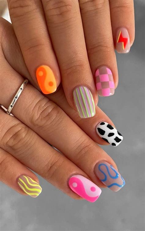 funky summer nails 2022