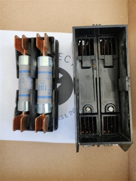 Fuse Holder Pull Out