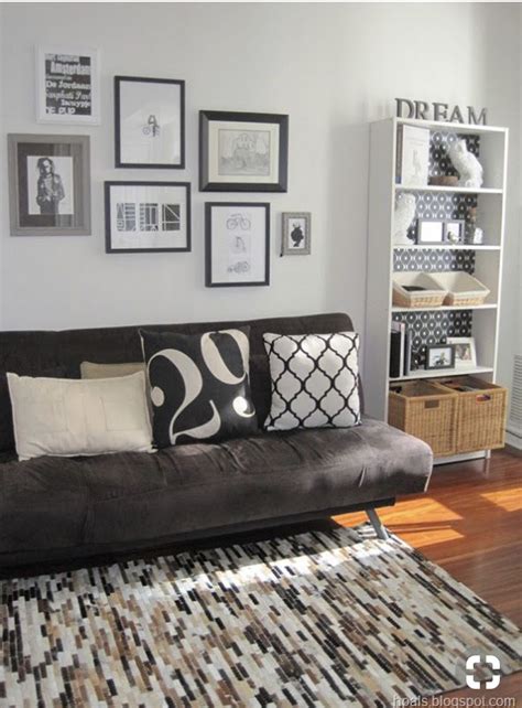 Futon Couch Decorating Ideas