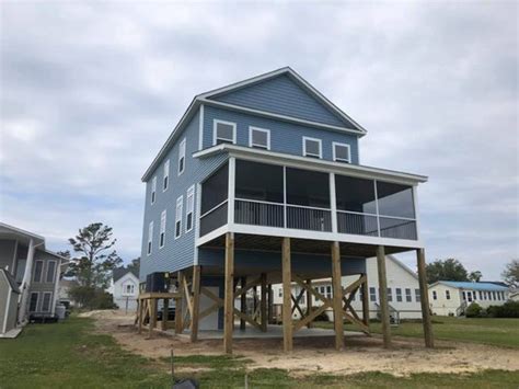 future homes hubert nc