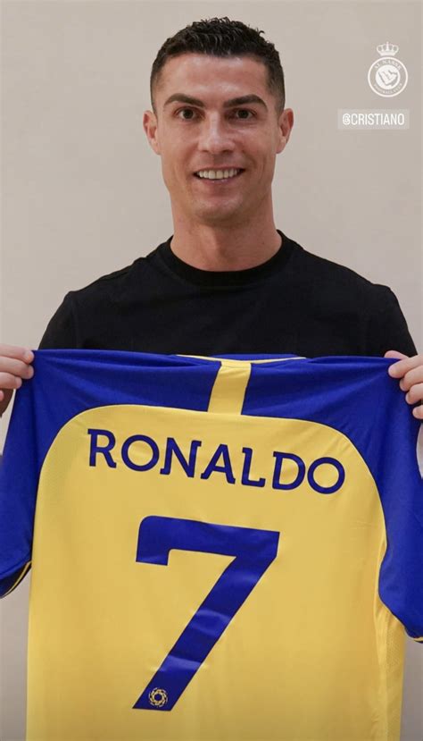 Gaji CR7 Cristiano Ronaldo Tertinggi Sepanjang Sejarah Sepak Bola Dunia