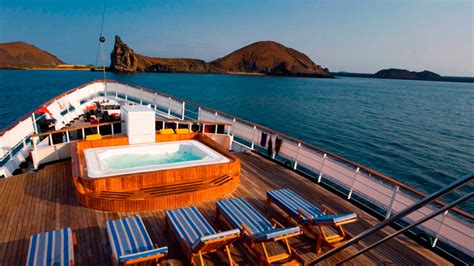 galapagos cruises tours operators