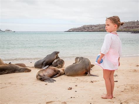 galapagos family travel