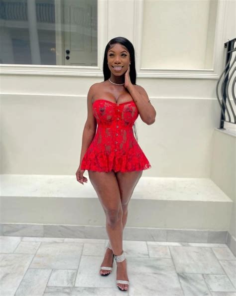 DollyFlynne’s Sneaky XXX Reveal Exposes the Hidden Gear Behind Her Fame!