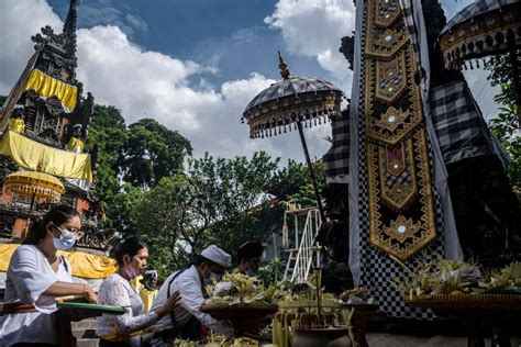 galungan adalah hari raya umat