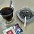 gambar secangkir kopi dan rokok