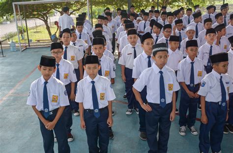 gambar anak smp belajar