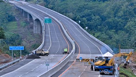 gambar proyek jalan tol