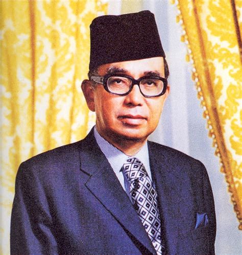 gambar tun abdul razak hussein