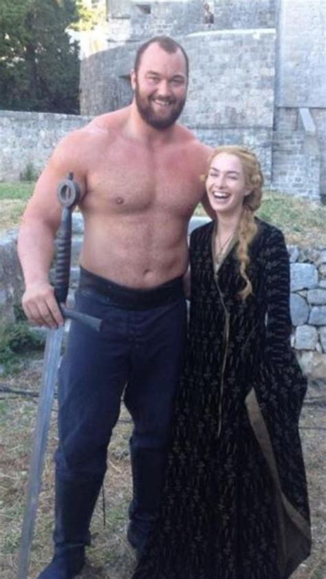 Game Of Thrones Cast Giant