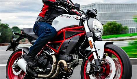 Gamme Moto Ducati 2018 SuperSport Fiche