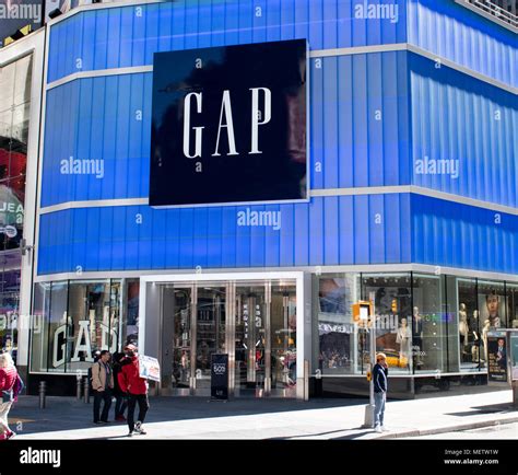 gap store locations new york