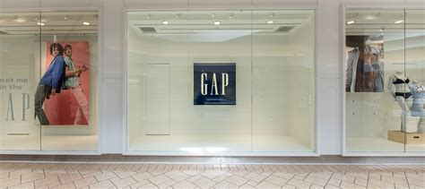 gap stores near me hours