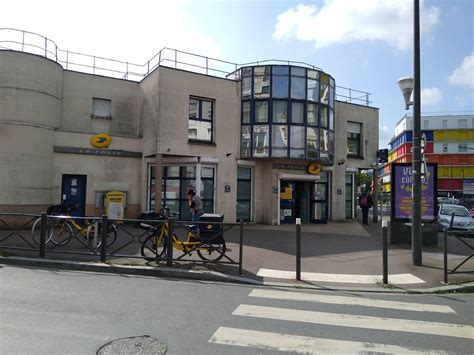 garage de la poste tremblay en france