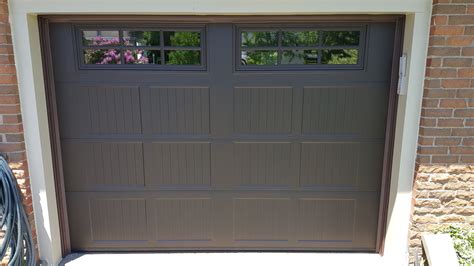 garage door tile background