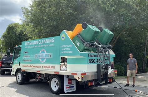 garbage bin wash truck