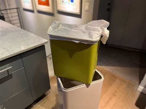 Garbage Can Liner Hack