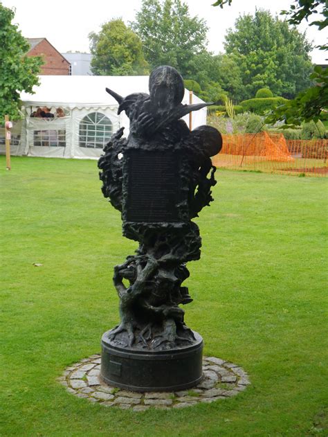 garden statues stratford ontario