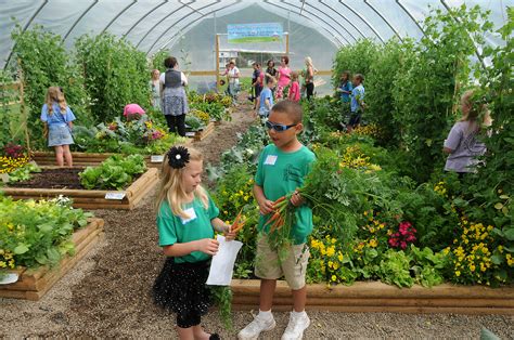 gardens in schools programs