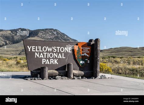 gardiner entrance to yellowstone open