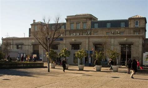 gare de saint denis adresse