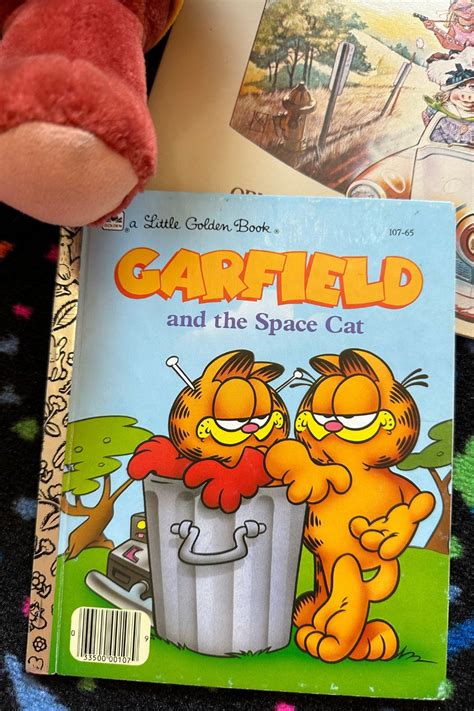 garfield and the space cat book