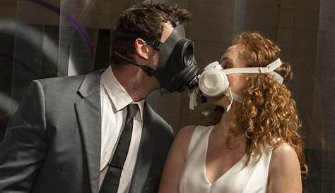 Couple Poses With Gas Masks For Their Wedding Photos To Protest Heavy