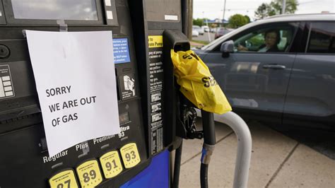 Empty Gas Stations Await Fuel Delivery After Pipeline Resumes