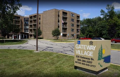 gateway village apartments michigan