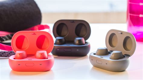 Samsung Gear IconX (2018) Review Now Catering To Longer Workouts