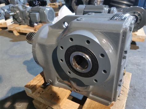Gearbox Motor Generator