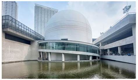 Gedung Planetarium Jakarta Bus Karyawan Executive Belajar Tata Surya Menyenangkan