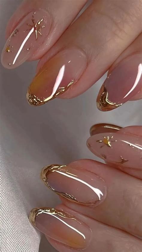 Gel Nails Gold