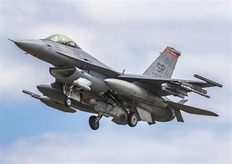 general dynamics f-16cj fighting falcon