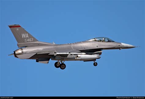 general dynamics f-16cm fighting falcon