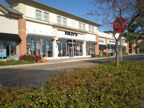 Geneva Il Store Hours