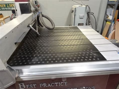Gerber Sabre Series 404 CNC Router Table