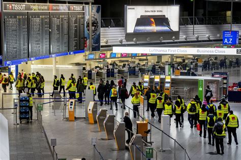 german airport security strikes