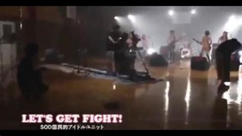 get fight nude version lets