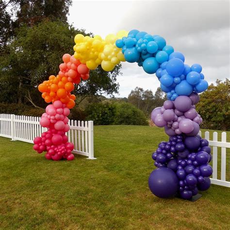 giant balloons near me for parties