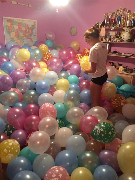 giant balloons surprise at home
