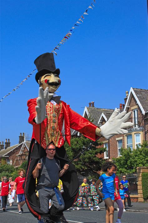 Giant Puppet Pictures