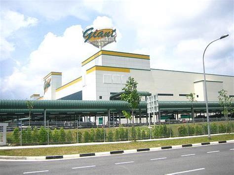 giant tampines