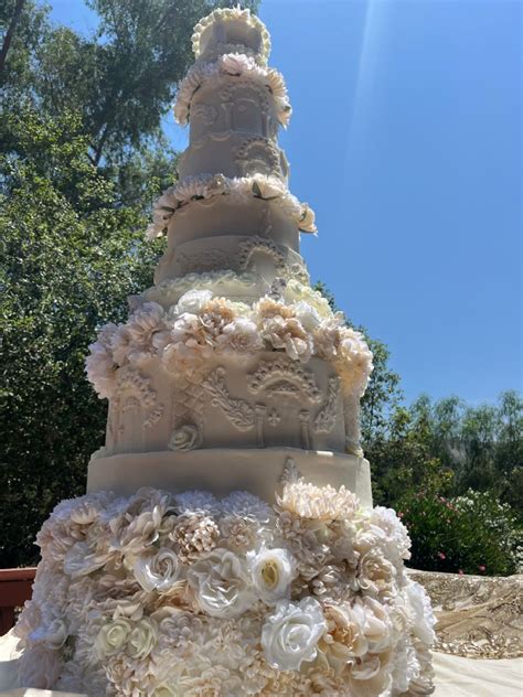 25+ Giant Wedding Cake