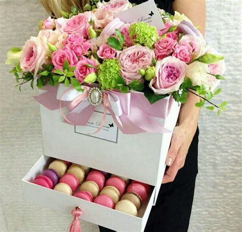 Gift Box Gift Flowers