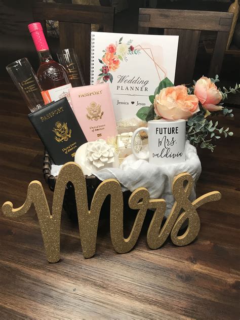 gifts to give wife on wedding day